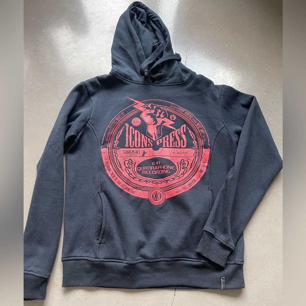 Men’s pullover sweater